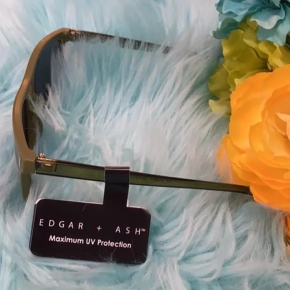 Women’s Dark Green Sunglasses With Dark Maximum UV Lenses By Edgar + Ash NEW! - Picture 3 of 3